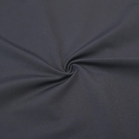 Bakit pinapanatili ng recycled polyester spandex fleece ang hitsura at pagganap nito pagkatapos ng maraming paghugas?