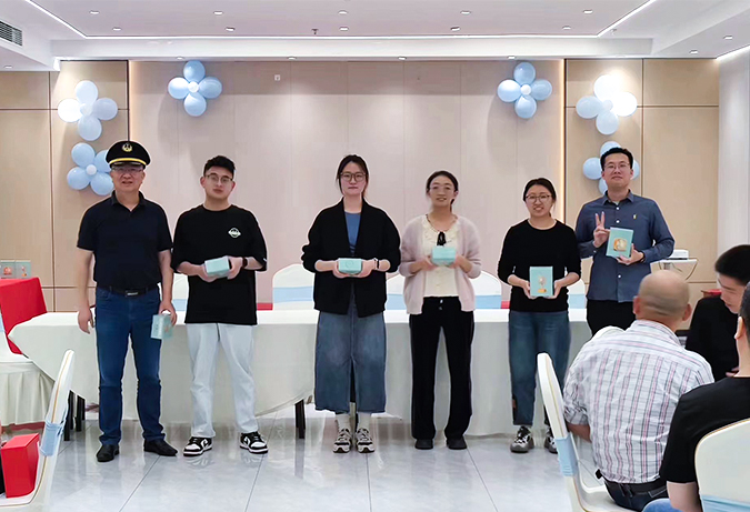 Nantong Tianhong Textile Technology Co, Ltd.